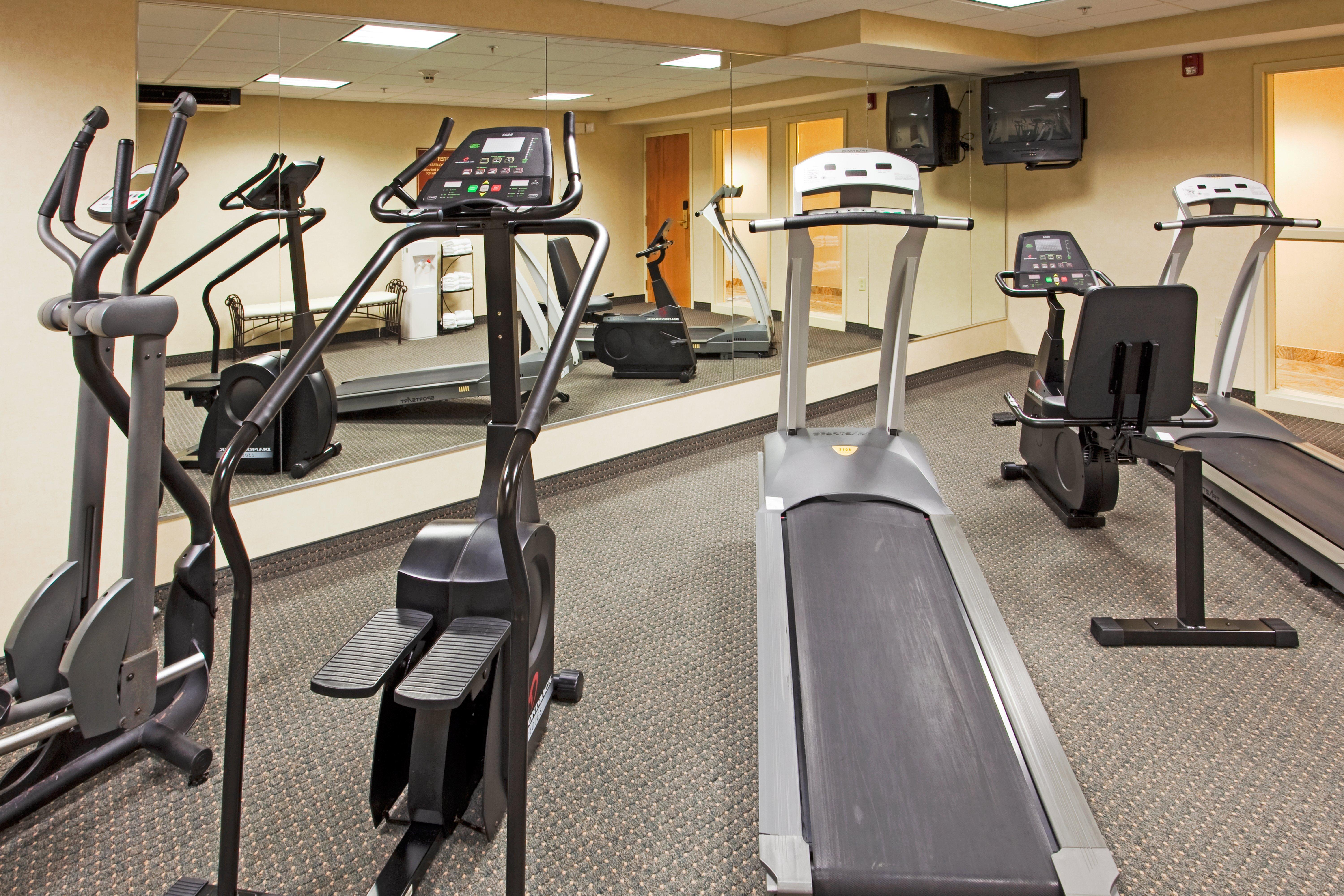 Holiday Inn Express Hotel & Suites Boston - Marlboro By Ihg Hudson Екстериор снимка