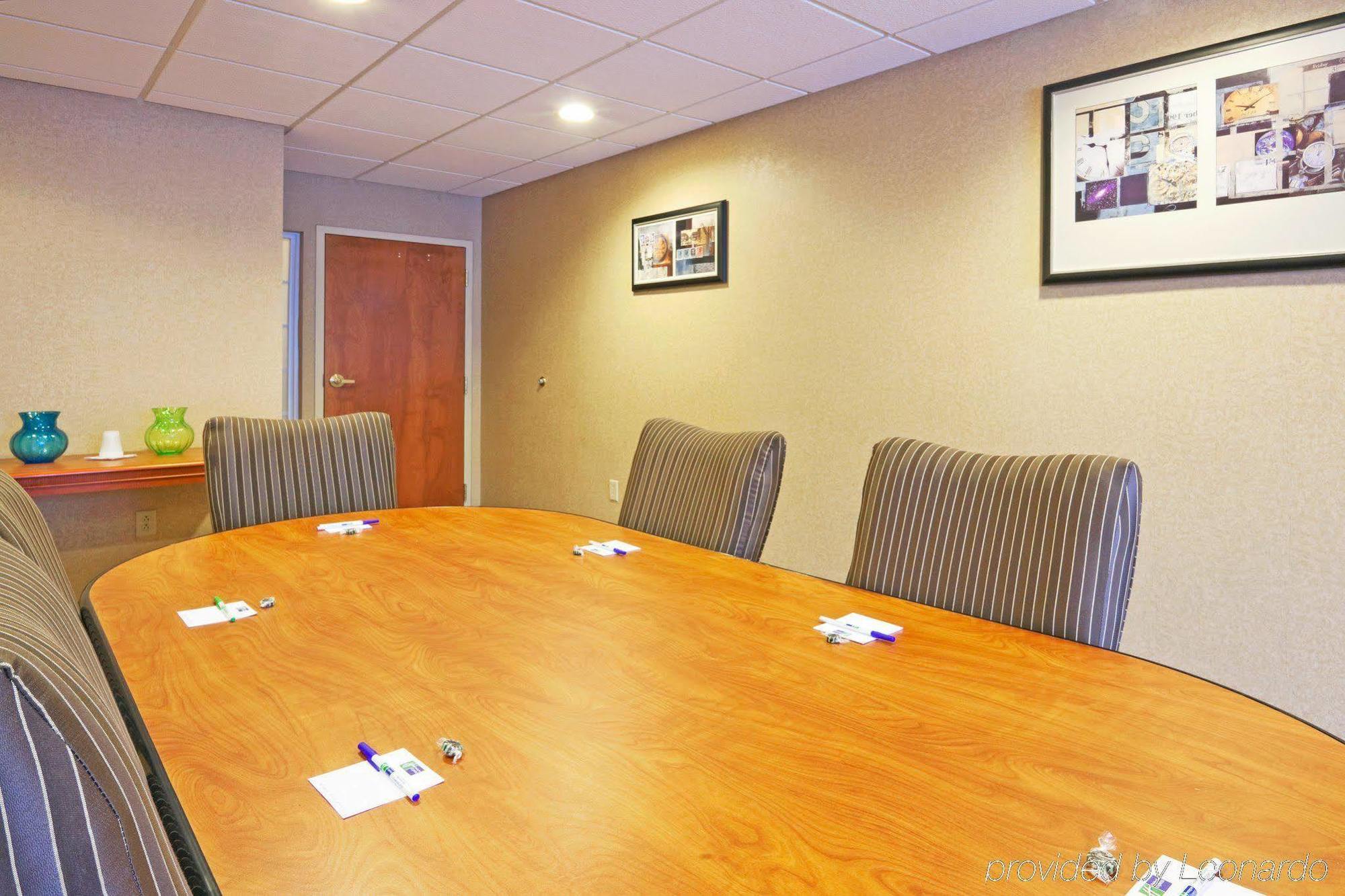 Holiday Inn Express Hotel & Suites Boston - Marlboro By Ihg Hudson Екстериор снимка