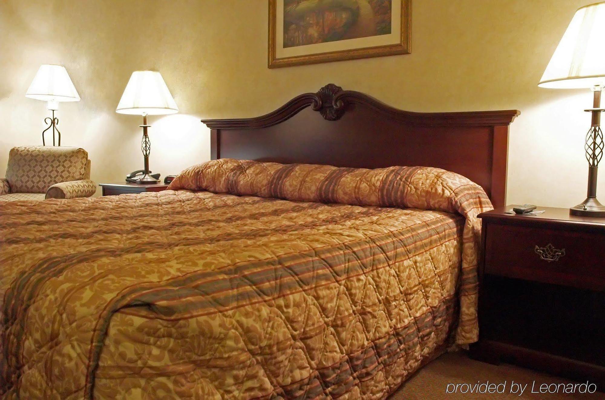 Holiday Inn Express Hotel & Suites Boston - Marlboro By Ihg Hudson Екстериор снимка