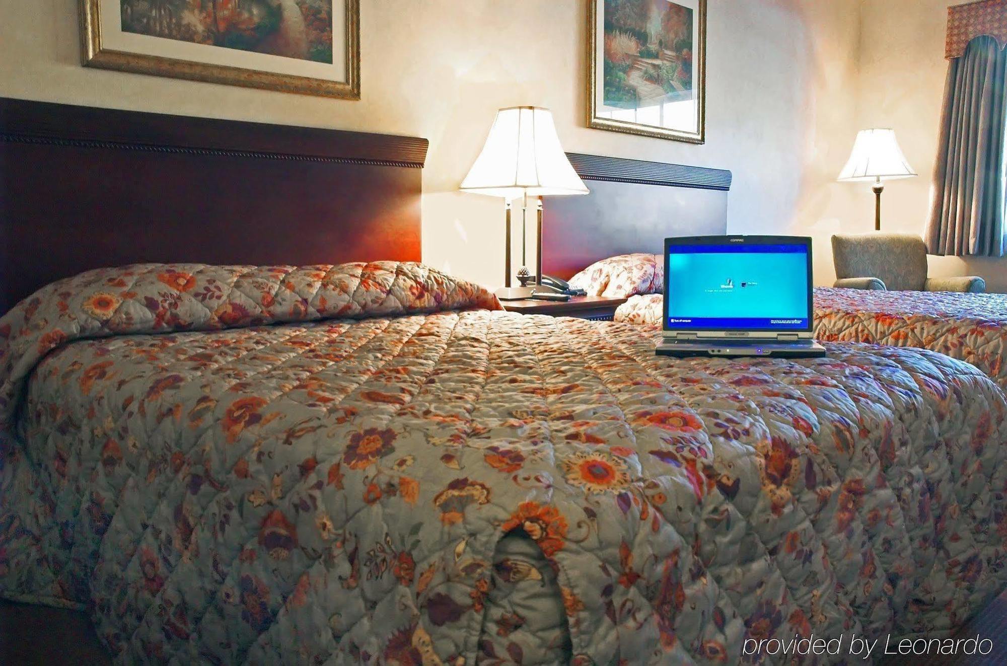 Holiday Inn Express Hotel & Suites Boston - Marlboro By Ihg Hudson Екстериор снимка